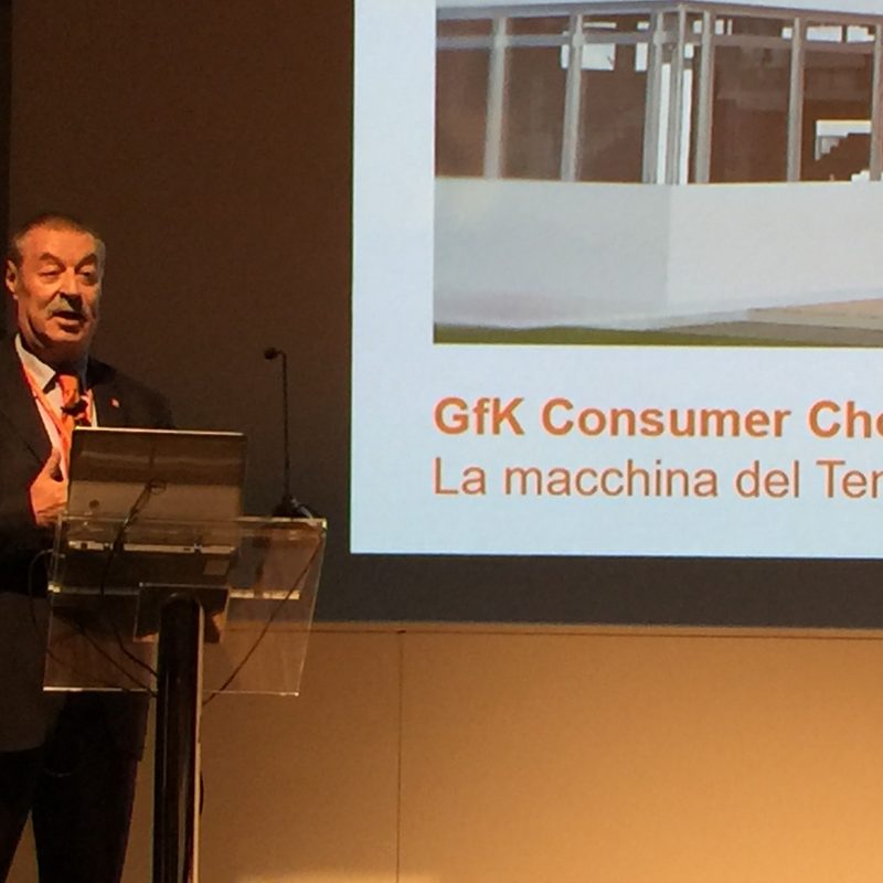 Conference annuale Gfk. Consumatori connessi al centro