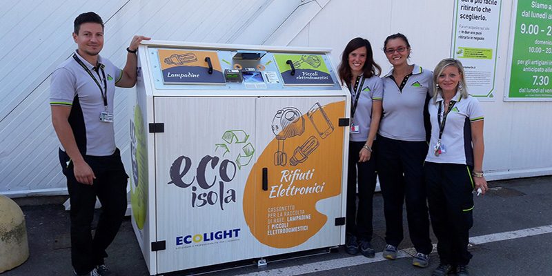 Con Ecolight butti il cellulare nelle EcoIsole