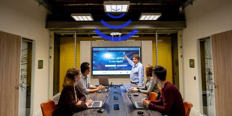 Signify, la connessione passa attraverso la luce