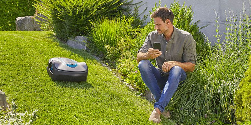 Nuovi robot rasaerba GARDENA, per giardini medio-grandi