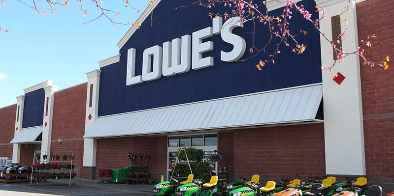 Lowe’s vende le attività canadesi