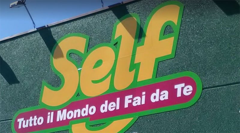 Gruppo Bricofer vende quattro negozi a Bricocenter