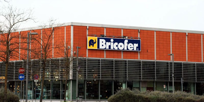 Bricofer “Le Maioliche” non chiude. E’ in ristrutturazione